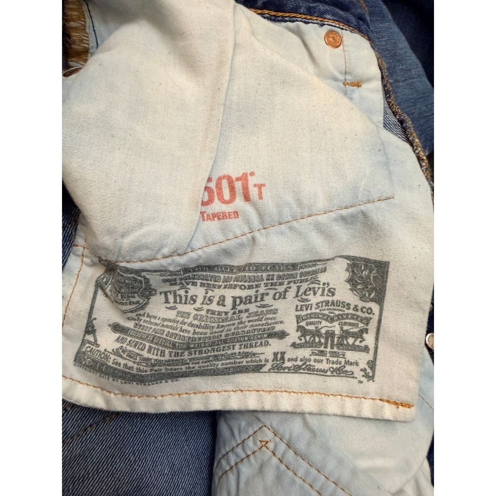 Vintage Levi's 501 T Womens Tapered Jeans 26x28 Medium Wash Distressed Button Fl - Picture 16 of 16